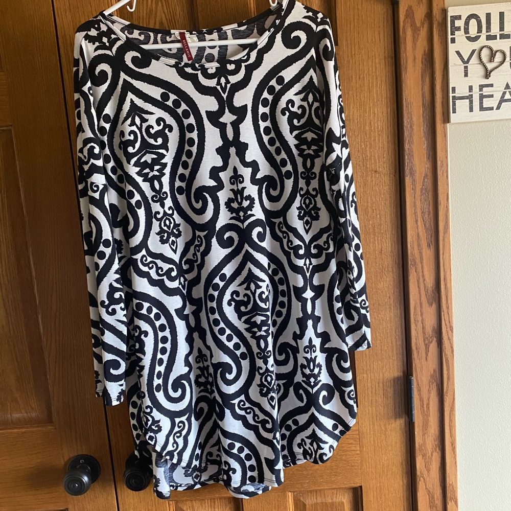 Black and white dress